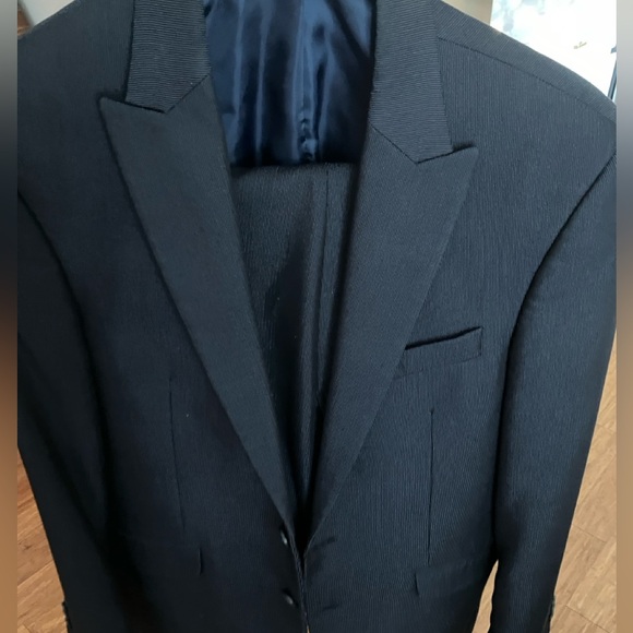 Kenneth Cole Navy Suit - Picture 1 of 8
